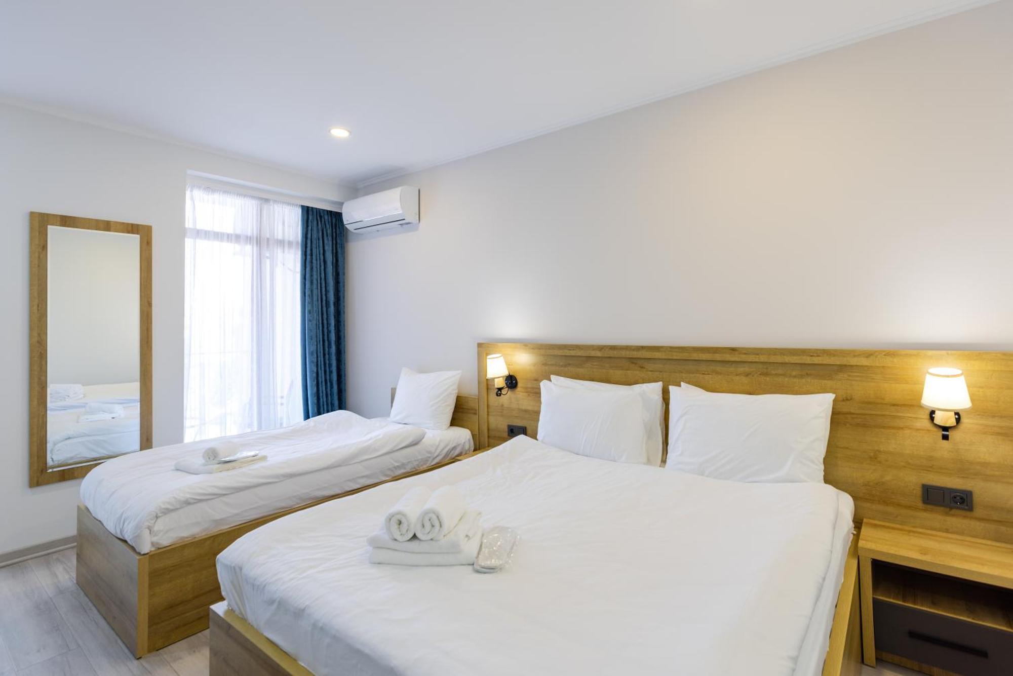 Aqua Batumi Hotel & Apartments Zewnętrze zdjęcie