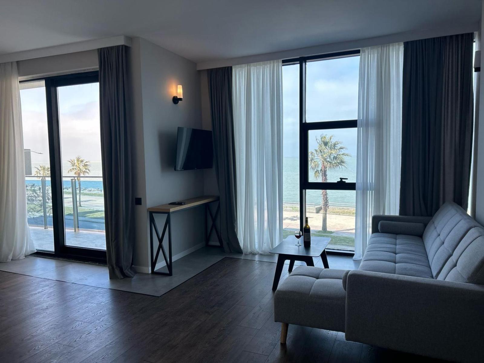 Aqua Batumi Hotel & Apartments Zewnętrze zdjęcie